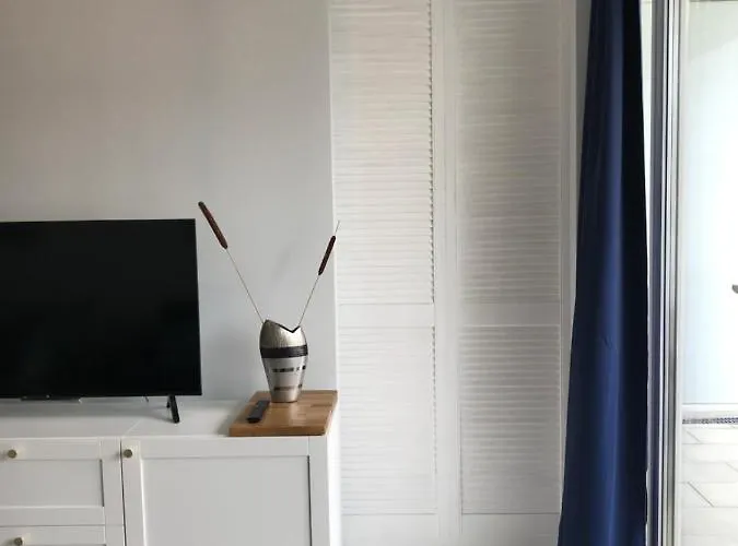 Harcerska-parking W Garazu Podziemnym W Cenie Lägenhet Władysławowo